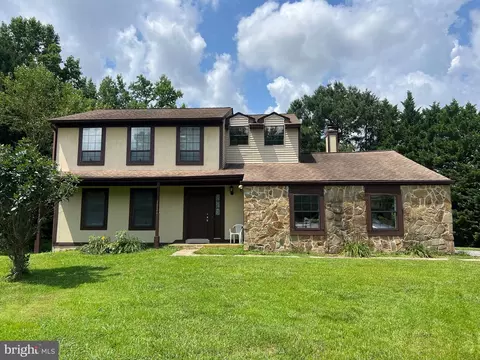 48 Winged Foot Rd, Dover, DE 19904