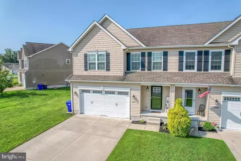 321 Waterway Dr, Frederica, DE 19946