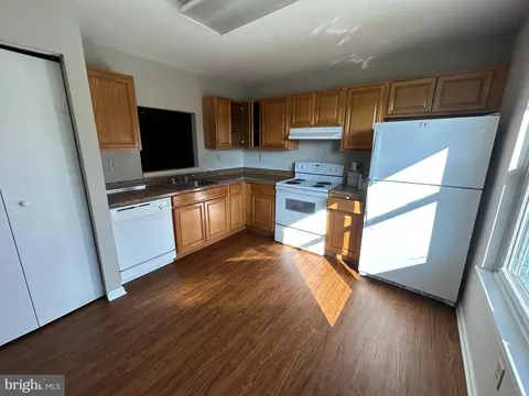302 Stone Brook Pl, Dover, DE 19904 photo 2