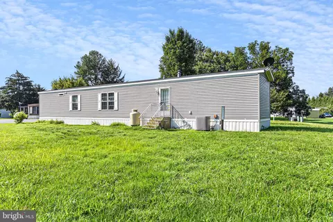 5 Camden Cir, Clayton, DE 19938