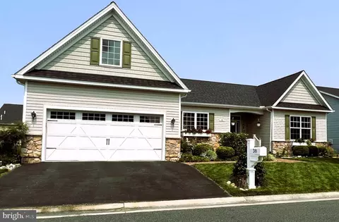 38 Ponds Edge Way, Dover, DE 19904