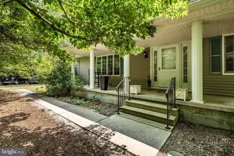 2114 Fast Landing Rd, Dover, DE 19901