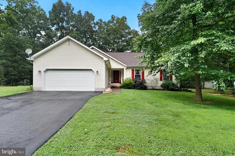 304 Hardwood Dr, Dover, DE 19901