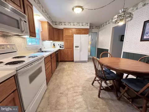 909 Wilson Dr, Dover, DE 19904 photo 11