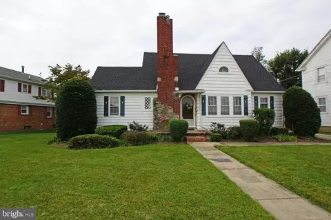 844 Forest St, Dover, DE 19904 photo 4