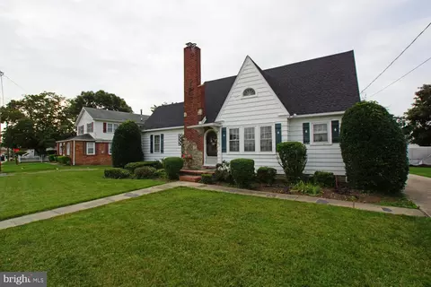 844 Forest St, Dover, DE 19904 photo 2