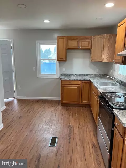 1008 Monroe Ter, Dover, DE 19904 photo 3