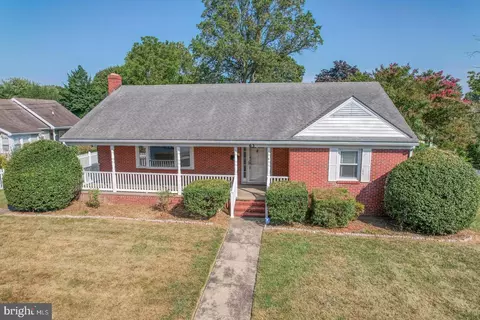 63 Lotus St, Dover, DE 19901