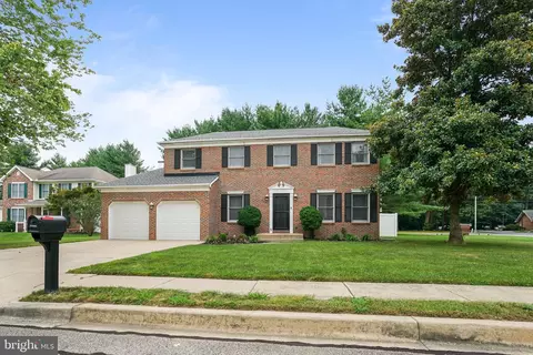 3 Pin Oak Dr, Dover, DE 19904