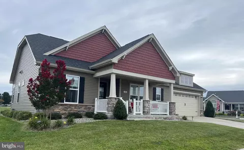 155 Fairmont Ln, Dover, DE 19904