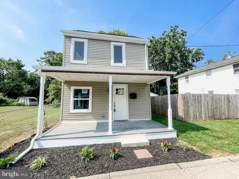 125 N Lincoln St, Smyrna, DE 19977