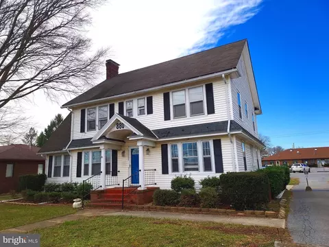 880 S State St, Dover, DE 19901 photo 2