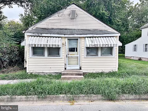 130 N Queen St, Dover, DE 19901