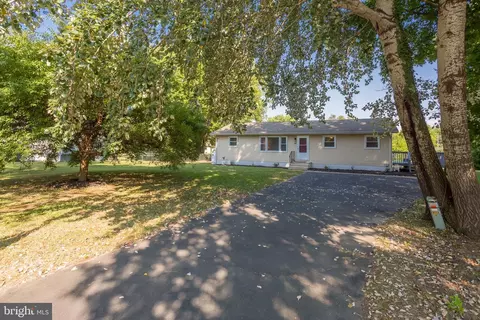 24 Bailey Cir, Dover, DE 19901
