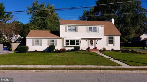 77 Lynnhaven Dr, Dover, DE 19904
