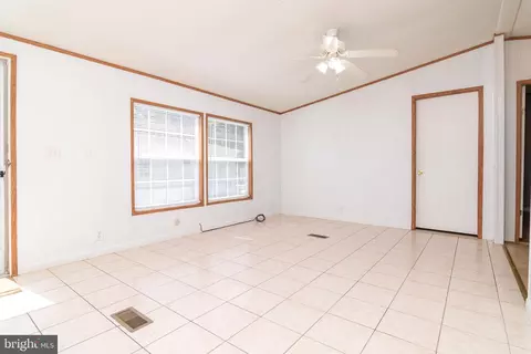 404 Fox Pointe Dr, Dover, DE 19904 photo 5