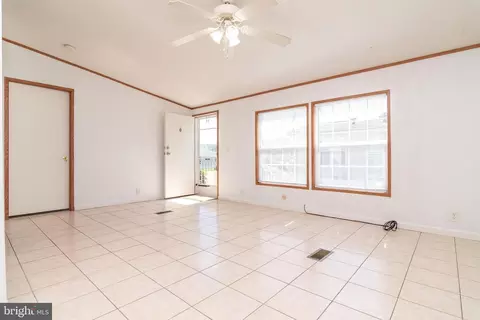 404 Fox Pointe Dr, Dover, DE 19904 photo 4
