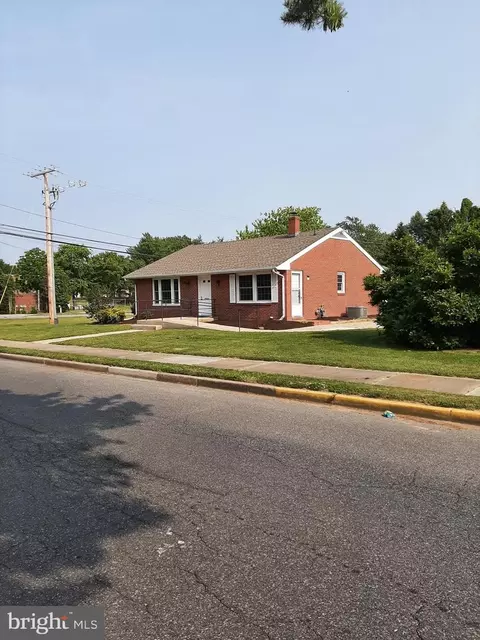 720 Woodcrest Dr, Dover, DE 19904 photo 1