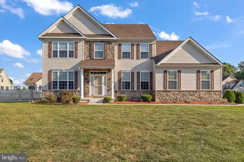 8 Laks Ct, Smyrna, DE 19977