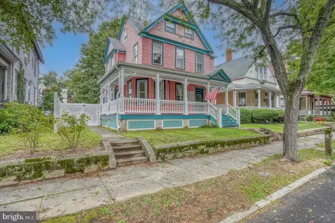 208 N State St, Dover, DE 19901