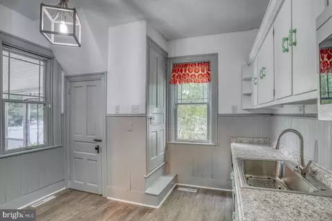 208 N State St, Dover, DE 19901 photo 22