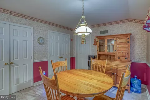 Dining - 165 Burning Tree Rd, Dover, DE 19904 photo 4 of 4