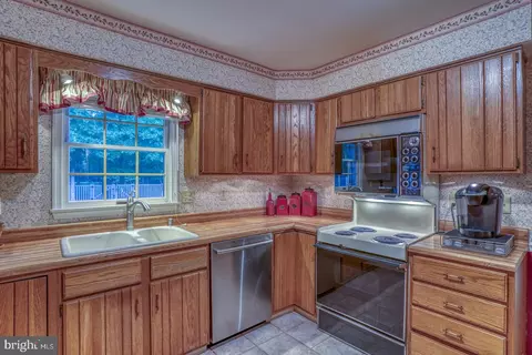 Kitchen - 165 Burning Tree Rd, Dover, DE 19904 photo 2 of 3