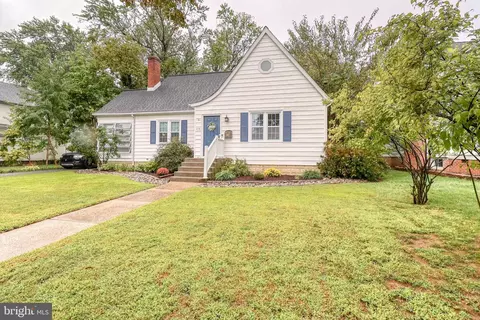 416 N Bradford St, Dover, DE 19904 photo 2