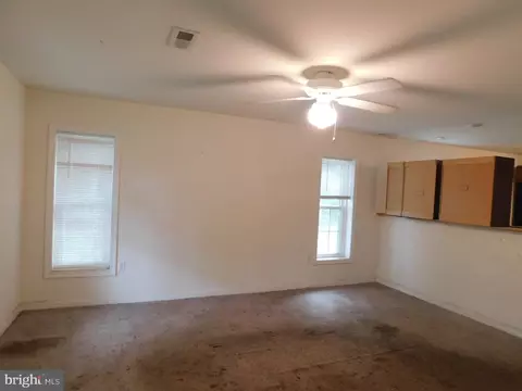 1060 Artis Dr, Dover, DE 19904 photo 3