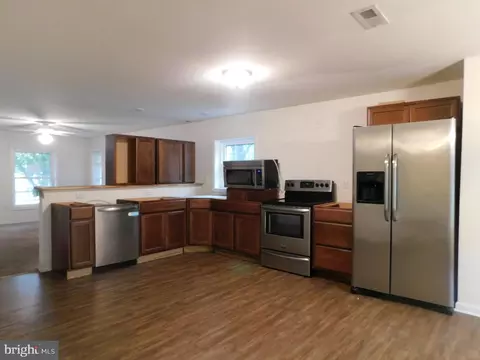 1060 Artis Dr, Dover, DE 19904 photo 6