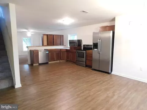 1060 Artis Dr, Dover, DE 19904 photo 4