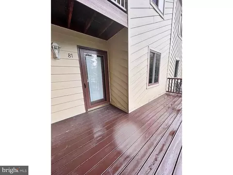 81 Chatham Ct, Dover, DE 19901 photo 2