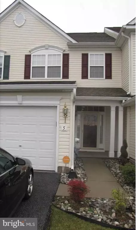 5 Halifax Ln, Smyrna, DE 19977