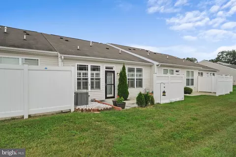 86 Cresthaven Ln, Dover, DE 19901 photo 2