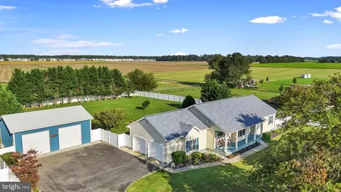 6758 Canterbury Rd, Felton, DE 19943