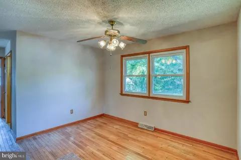 54 Meadow Glen Dr, Dover, DE 19901 photo 14