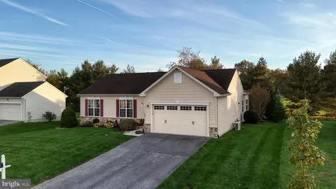 568 Willowwood Dr, Smyrna, DE 19977