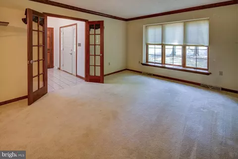 Living - 89 Pine Valley Rd, Dover, DE 19904 photo 5 of 6