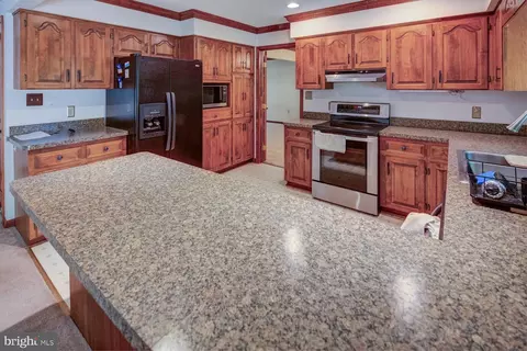 Kitchen - 89 Pine Valley Rd, Dover, DE 19904 photo 2 of 3