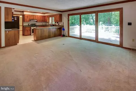 Living - 89 Pine Valley Rd, Dover, DE 19904 photo 1 of 6