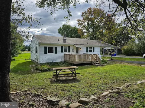 190 North St, Hartly, DE 19953
