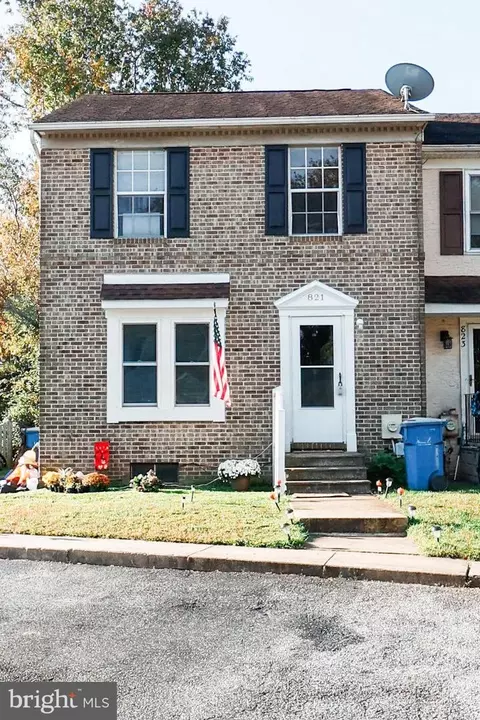 821 Commons Ln, Camden Wyoming, DE 19934