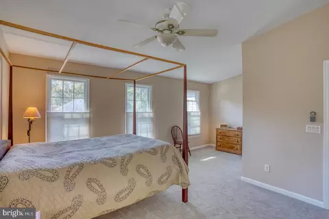 Bedroom - 43 Pin Oak Dr, Dover, DE 19904 photo 2 of 6