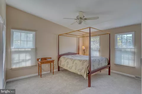 Bedroom - 43 Pin Oak Dr, Dover, DE 19904 photo 1 of 6