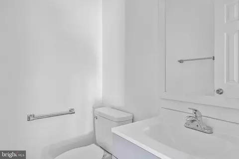 Bath - 6 Rutherford Ct, Dover, DE 19904 photo 3 of 3