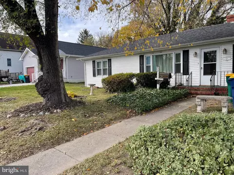 52 E Mount Vernon St, Smyrna, DE 19977