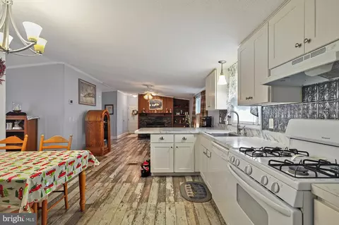 Kitchen - 136 Beth Pl, Dover, DE 19901 photo 3 of 3