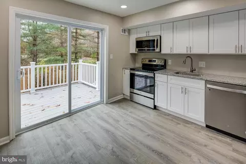 Kitchen - 154 Old Forge Dr, Dover, DE 19904 photo 2 of 2