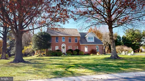 4 Waterwheel Cir, Dover, DE 19901