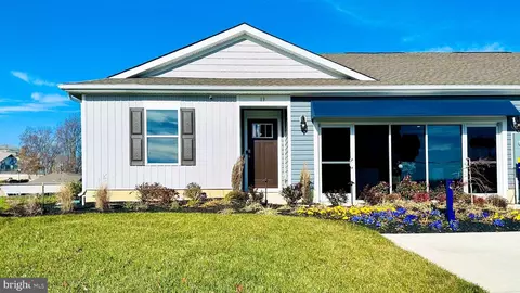 13 Ediman Ct, Dover, DE 19901